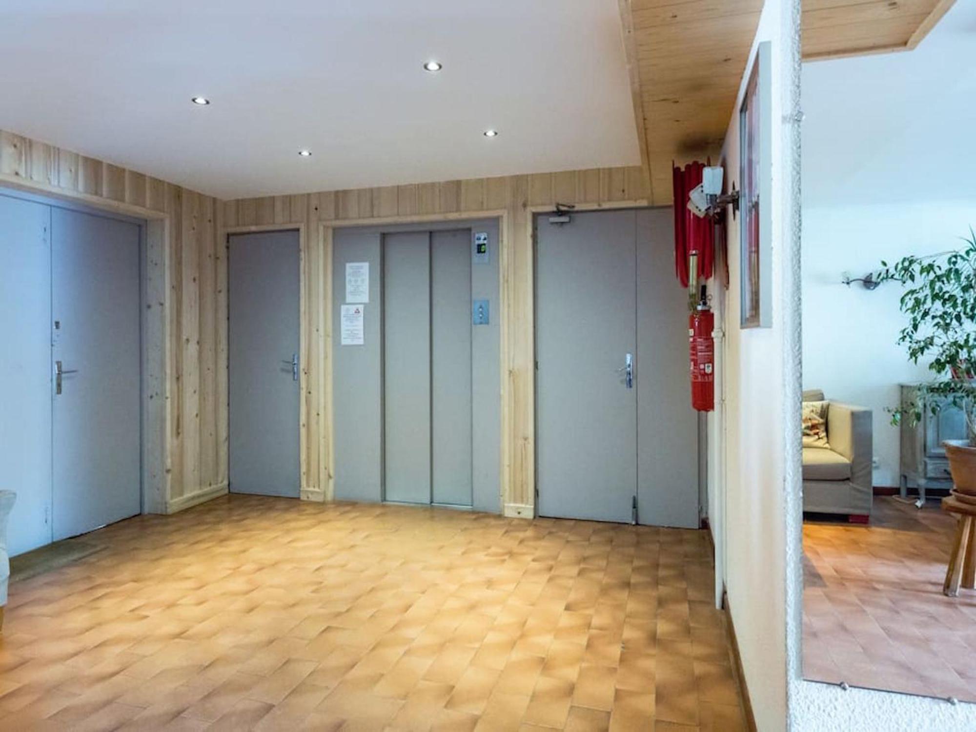 Apartment Rent - Centre *